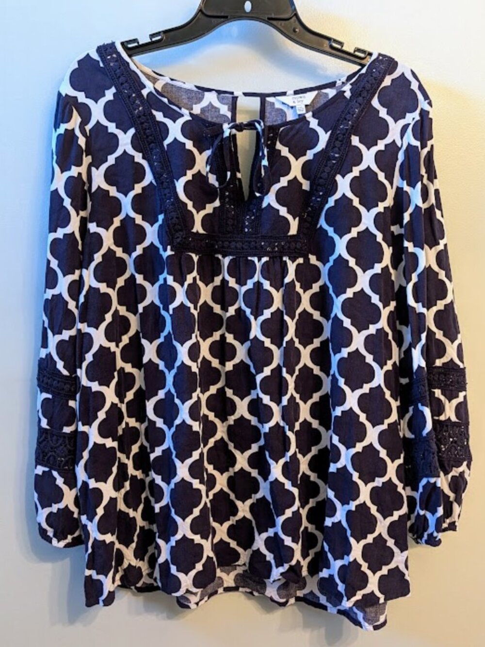 Crown & Ivy Navy White Geometric Lattice Crochet Boho Peasant Blouse 2X